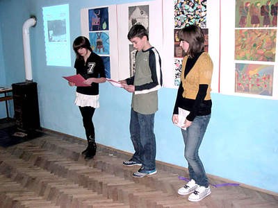 Samanta Šturbej, Andrej Radola i Lara Dobrić predstavljaju kalendar