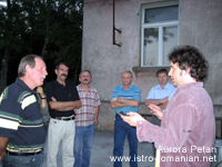 'Formula As' reporters discussing with locals and officials in Žejane