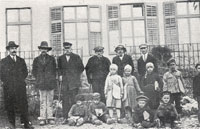 Students of the Italo-Romanian school from Šušnjevica accompanied by doctor Galli (far right), School Principal, Andrei Glavina (second from the left) and Prof. Venarucci (far left)